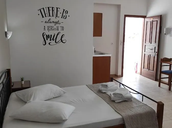 Vythos アパート アダマス