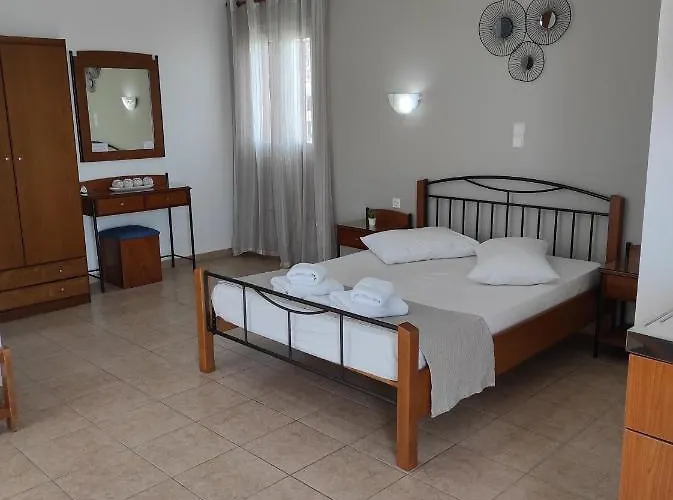 Vythos アパート アダマス