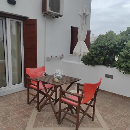 Vythos Apartamento *