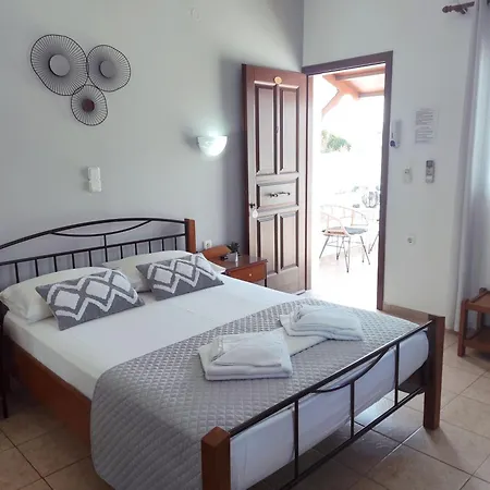 Vythos * Adamantas (Milos)